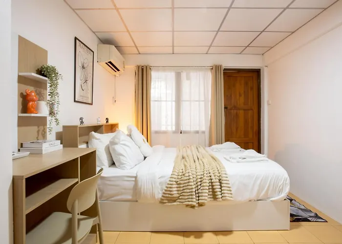 Cosy Mrt Phra Ram 9 * Bangkok