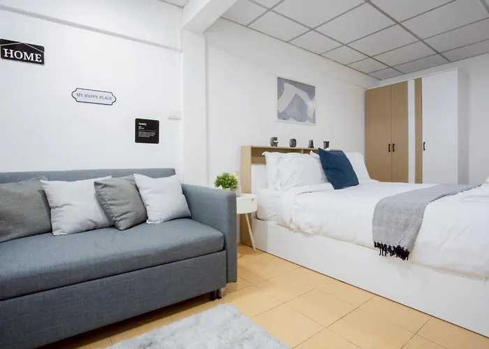 Cosy Mrt Phra Ram 9 Ferienhaus